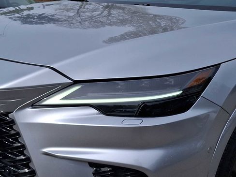 Used 2024 Lexus RX 500h F Sport AWD/4WD image 9