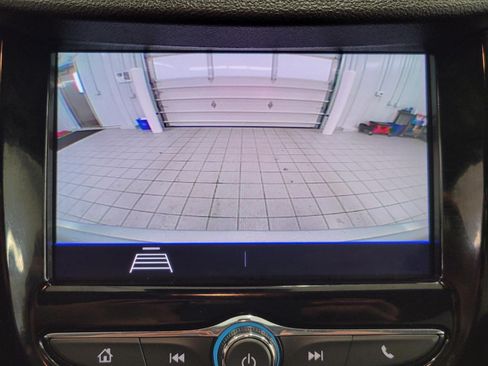 Used 2020 Chevrolet Trax LT w/ Driver Confidence Package AWD/4WD image 14