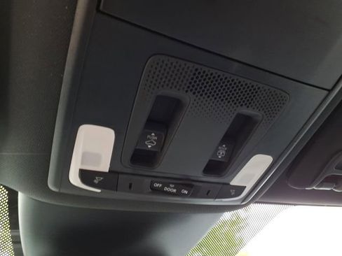 Certified 2025 Honda Pilot Black Edition image 22