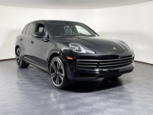 Certified 2023 Porsche Cayenne Platinum Edition AWD/4WD image 18