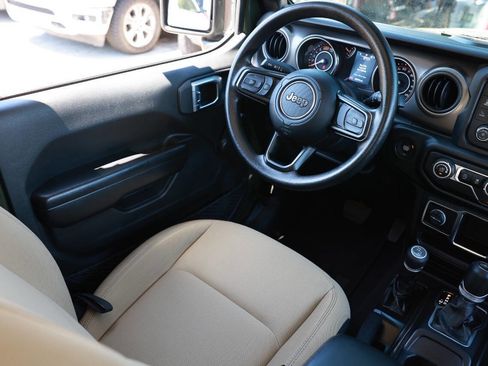 Used 2021 Jeep Wrangler Sport AWD/4WD image 37