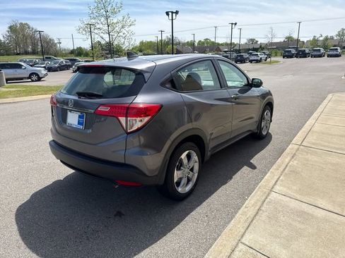 Certified 2022 Honda HR-V LX image 4