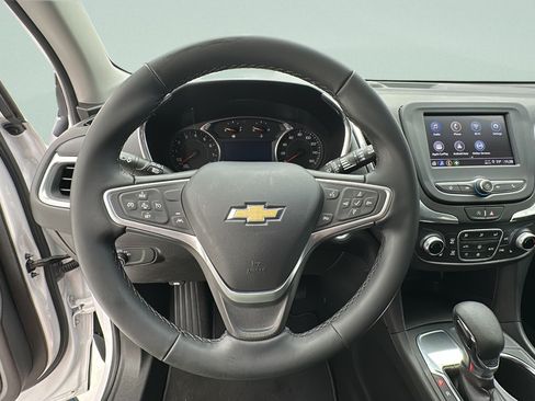 Used 2023 Chevrolet Equinox LT FWD image 14