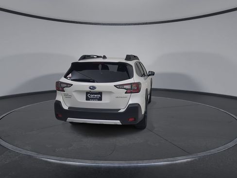 Used 2025 Subaru Outback Limited AWD/4WD image 13