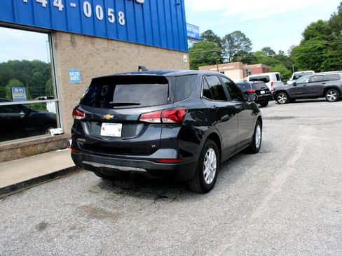Used 2022 Chevrolet Equinox LT image 2