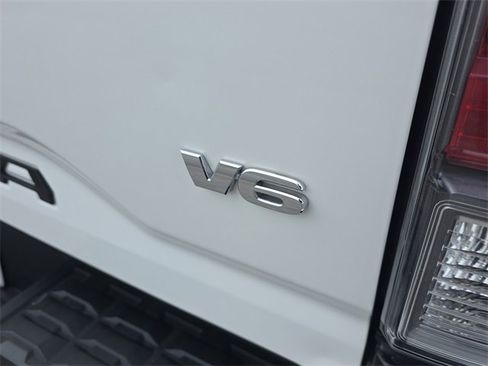 Used 2021 Toyota Tacoma 2WD Double Cab image 6