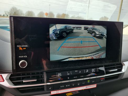 New 2026 Toyota Sienna XLE image 24