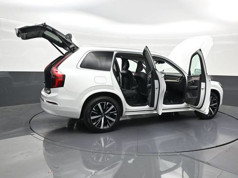 New 2026 Volvo XC90 T8 Core AWD/4WD image 25
