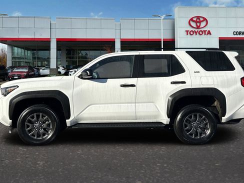 Used 2025 Toyota 4Runner SR5 image 7