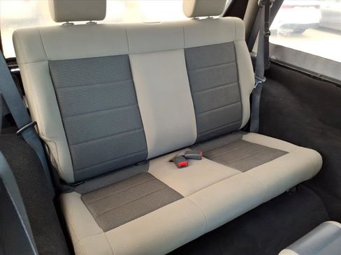 Used 2010 Jeep Wrangler Rubicon w/ PWR Convenience Group image 17