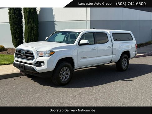 Used 2019 Toyota Tacoma SR5 AWD/4WD image 1