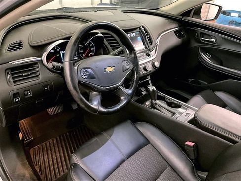 Used 2019 Chevrolet Impala LT FWD image 12