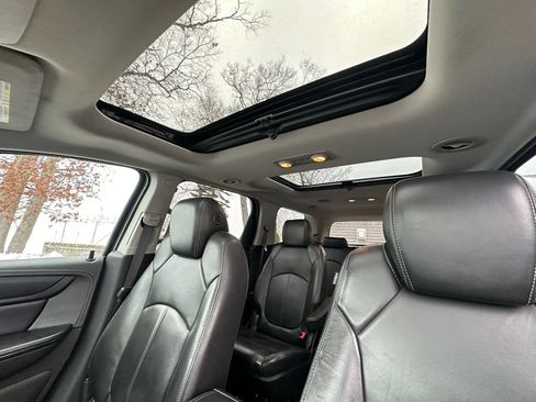 Used 2014 GMC Acadia SLT image 12