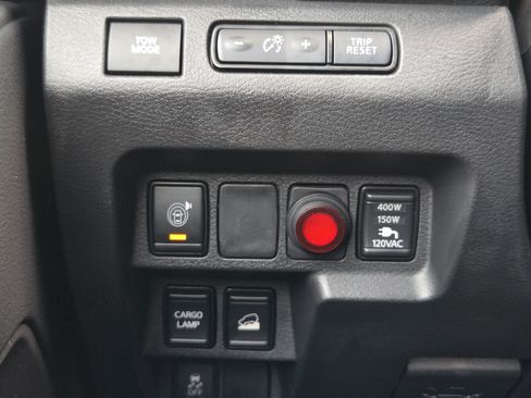 Used 2024 Nissan Frontier SV w/ SV Convenience Package AWD/4WD image 17
