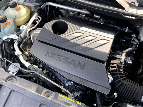 Used 2025 Nissan Rogue SV w/ SV Premium Package FWD image 33