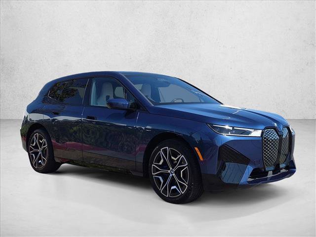 Used 2024 BMW iX xDrive50 w/ Premium Package AWD/4WD image 3
