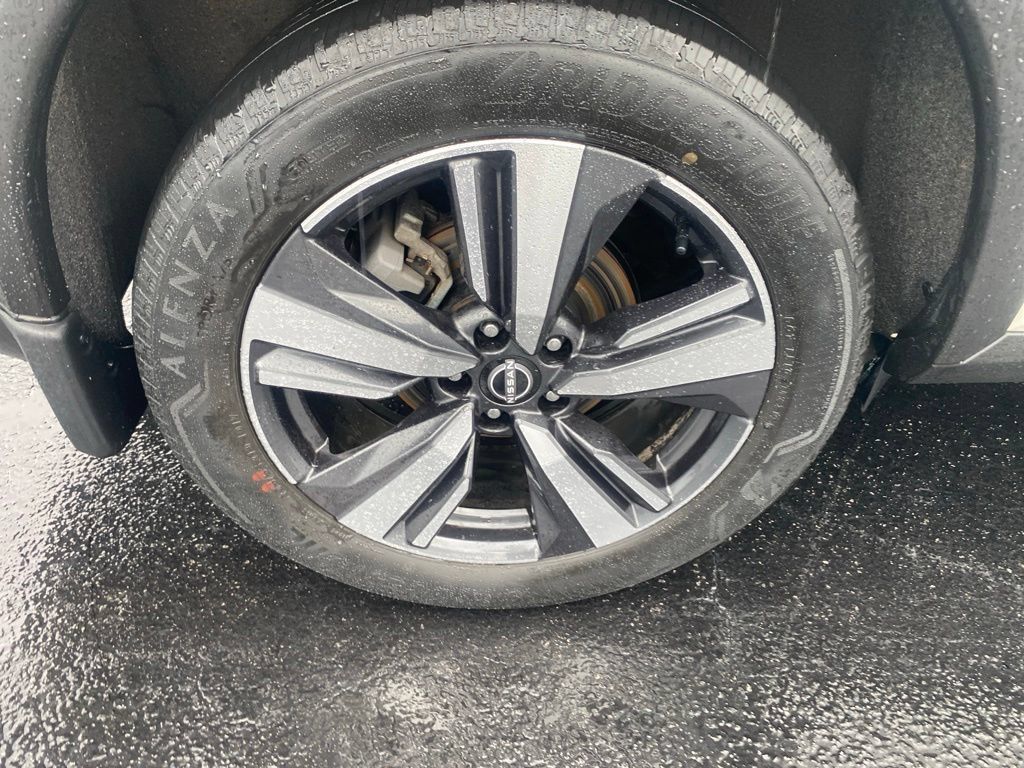 Used 2023 Nissan Rogue SL AWD/4WD image 26