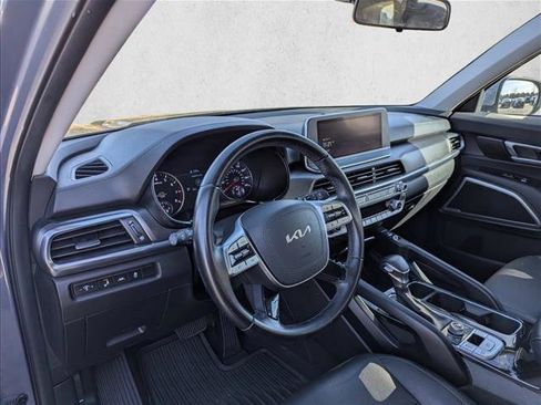 Used 2022 Kia Telluride S image 12