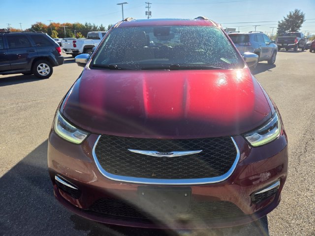 Used 2023 Chrysler Pacifica Pinnacle FWD image 22