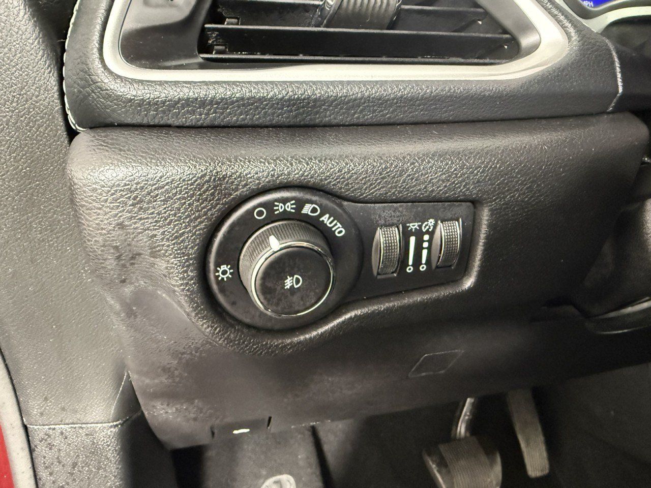 Used 2021 Chrysler Pacifica Touring-L w/ S Appearance Package FWD image 23