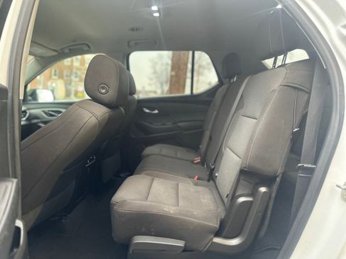 Used 2020 Chevrolet Traverse LS image 10