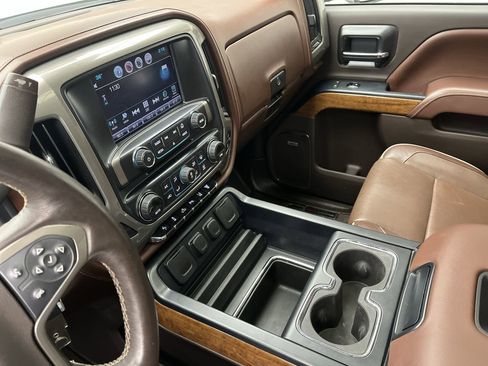 Used 2016 Chevrolet Silverado 2500 High Country w/ Duramax Plus Package image 18