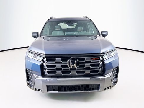 New 2026 Honda Pilot TrailSport image 3