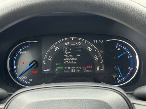 Certified 2025 Toyota RAV4 LE image 34