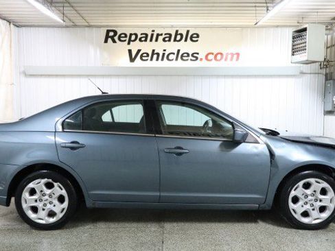 Used 2011 Ford Fusion SE image 4