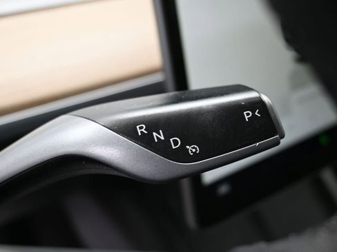 Used 2023 Tesla Model 3 Standard Range RWD image 18
