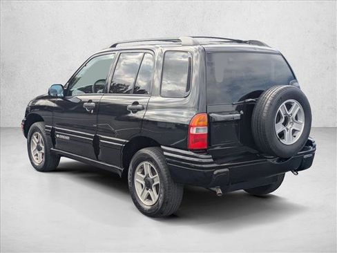 Used 2004 Chevrolet Tracker LT image 7