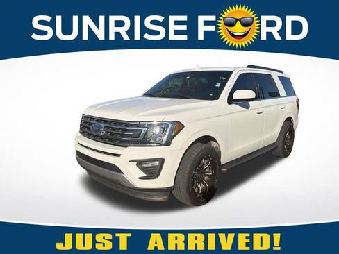 Used 2021 Ford Expedition XLT image 1