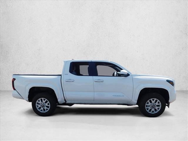 Used 2026 Toyota Tacoma SR5 w/ SR5 Upgrade Package AWD/4WD image 7