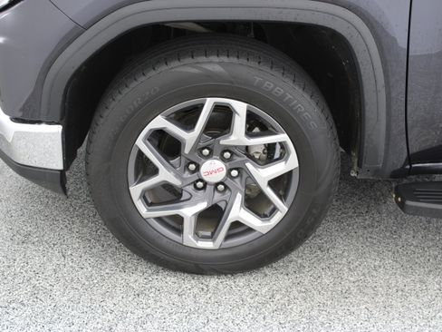 Used 2023 GMC Sierra 1500 SLT AWD/4WD image 12