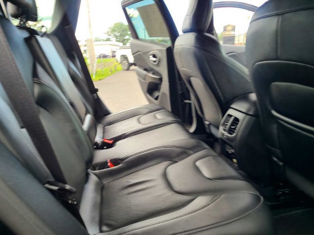 Used 2023 Jeep Cherokee Altitude Lux AWD/4WD image 21