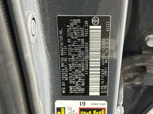 Used 2025 Toyota Camry LE FWD image 12