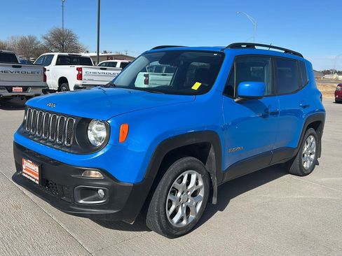 Used 2015 Jeep Renegade Latitude w/ Popular Equipment Group image 2