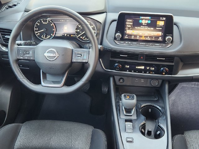 Used 2026 Nissan Rogue SV FWD image 27