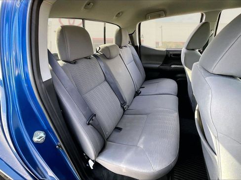 Certified 2018 Toyota Tacoma SR5 image 26