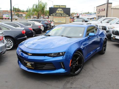 Used 2017 Chevrolet Camaro LT RWD image 37
