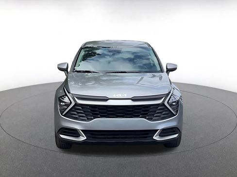 Used 2025 Kia Sportage LX image 4