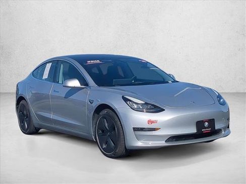 Used 2018 Tesla Model 3 Long Range image 3