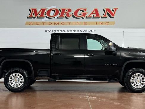 Used 2024 Chevrolet Silverado 2500 LT w/ Convenience Package AWD/4WD image 2