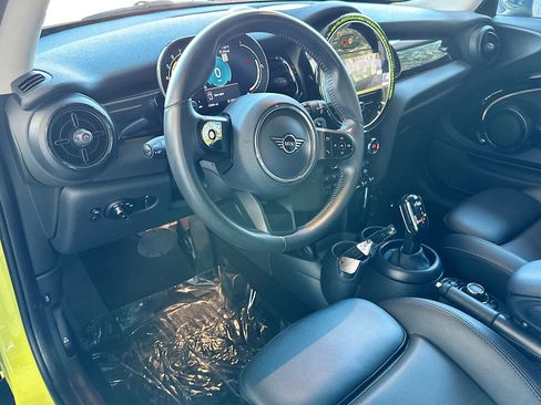 Certified 2023 MINI Cooper S image 9