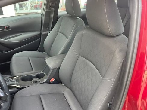 Used 2025 Toyota Corolla LE FWD image 15