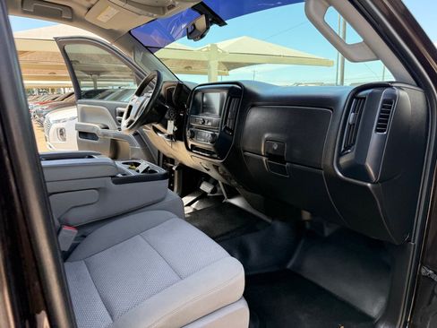 Used 2019 Chevrolet Silverado 2500 W/T AWD/4WD image 17