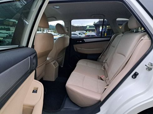 Used 2015 Subaru Outback 2.5i Premium image 13