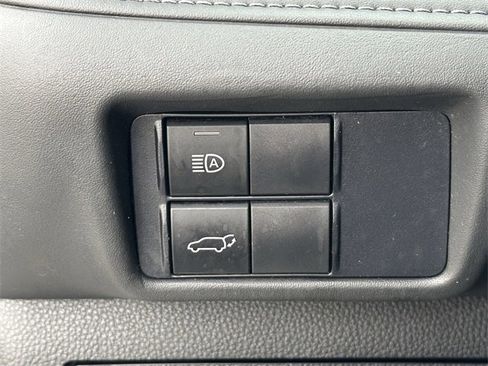 Used 2021 Toyota Highlander XSE image 23