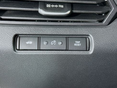 Used 2025 Nissan Altima 2.5 S image 16