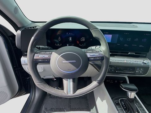 Used 2025 Hyundai Kona SEL image 10